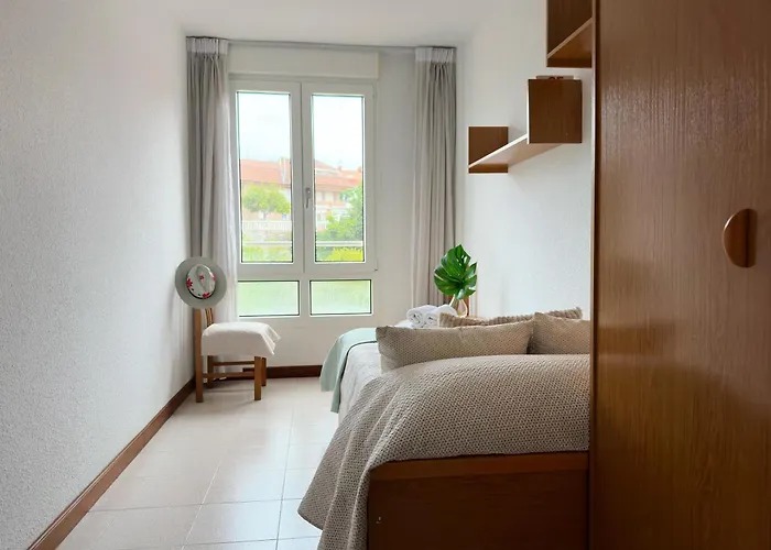 La Escotilla - 30017 *